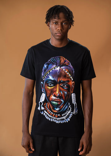 Camiseta de corte relajado con arte inspirado en África pintada a mano