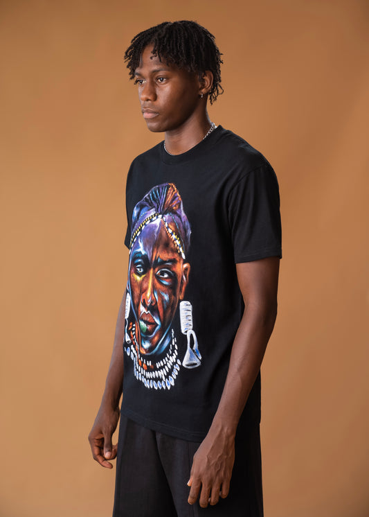 Camiseta de corte relajado con arte inspirado en África pintada a mano