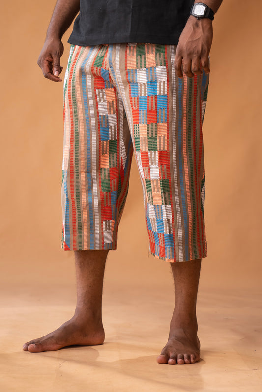 Pantalones cortos de corte regular confeccionados en Akwete Ft Bolsillos delanteros y bolsillos traseros