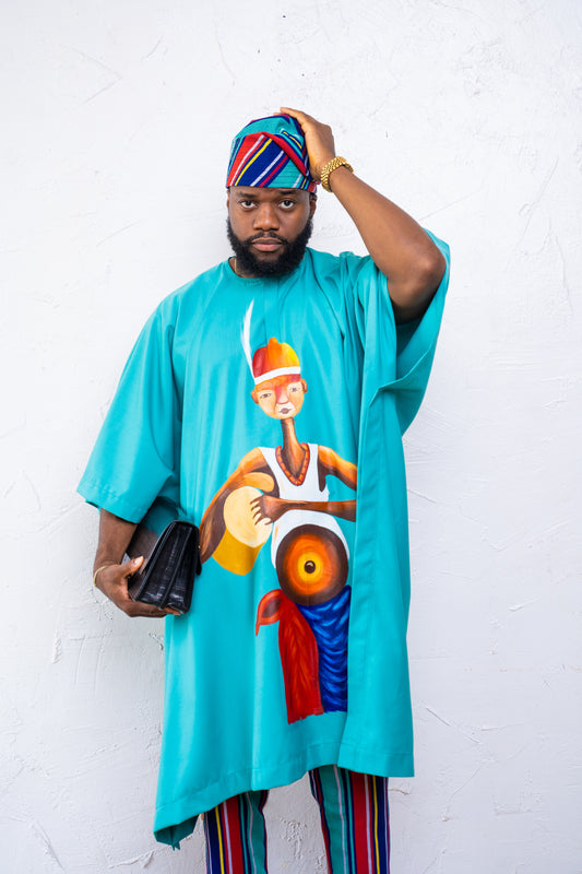 Caftán Agbada azul turquesa y pantalón Aso Oke