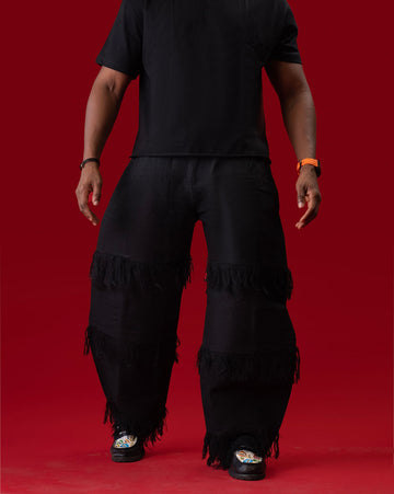 Camiseta de corte relajado x Pantalón con flecos