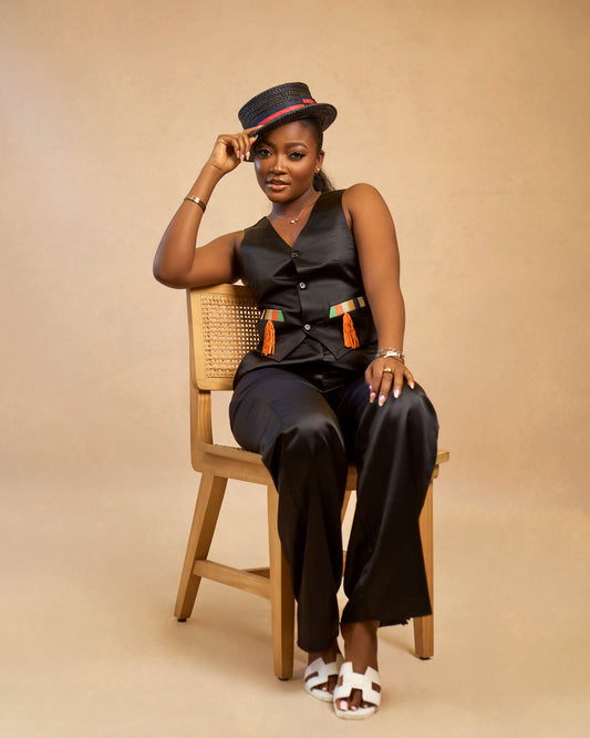 Abrigo de seda con borlas Aso-Oke y pantalón holgado