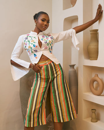 Camisa de cuello obispo x pantalón de cintura alta