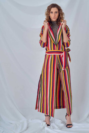 Conjunto de chaqueta y pantalón corto Negassi Aso Oke largo