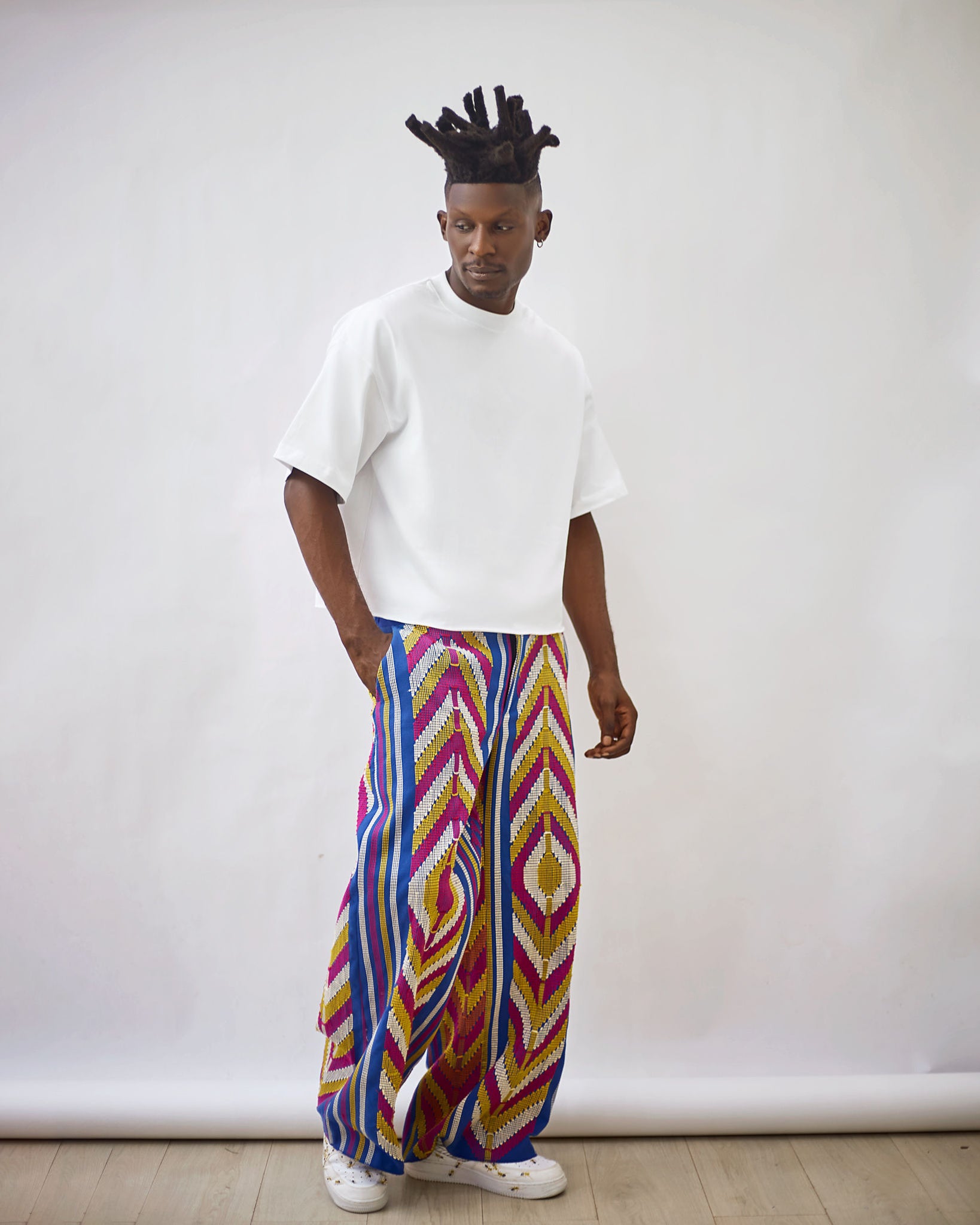 Cropped White T-shirt x Akwete Pants
